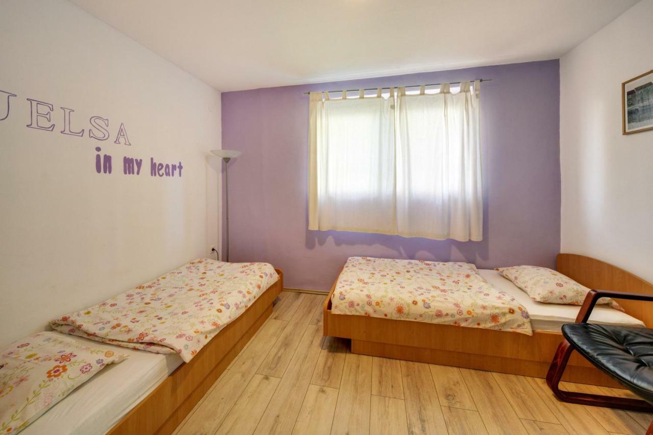Figa Apartman Benko Milatic Jelsa  Exteriér fotografie