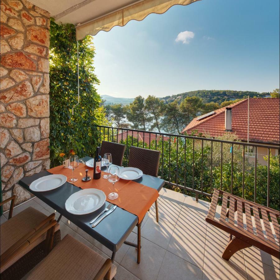 Figa Apartman Benko Milatic Jelsa  Exteriér fotografie